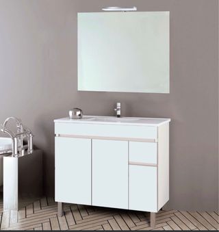 Mueble de baño y espejo blanco y plateado.  80 cm.