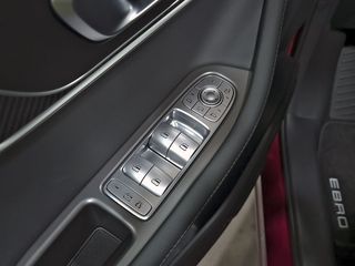 Ebro S700 1.5 TGDI PHEV Luxury E-CVT