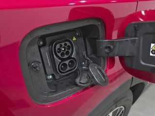 Ebro S700 1.5 TGDI PHEV Luxury E-CVT