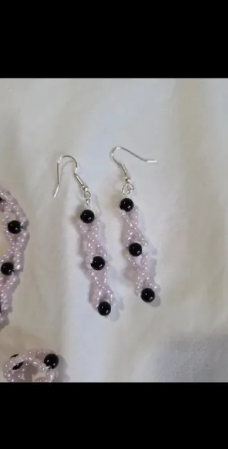 Conjunto de bisutería: pendientes, anillo y pulser