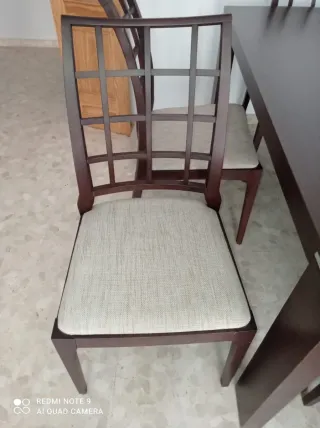 Mesa de comedor con 6 sillas