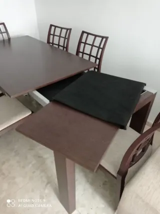 Mesa de comedor con 6 sillas