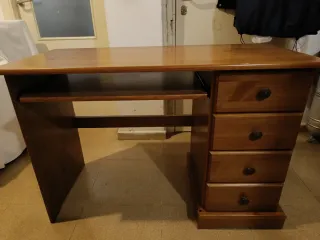 Escritorio de madera de Cedro