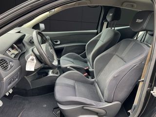 Renault Clio 2.0 16v Renault Sport 145 kW (200 CV)