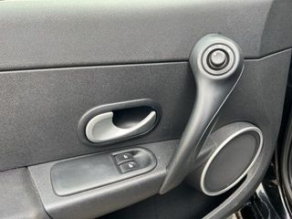 Renault Clio 2.0 16v Renault Sport 145 kW (200 CV)