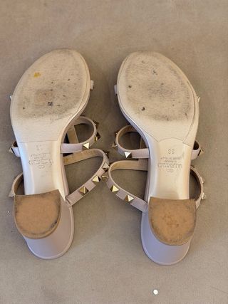 Sandalias Valentino Rockstud Beige/Oro