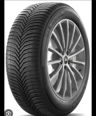 Vendo 2 Neumaticos Toyota C-HR 2023