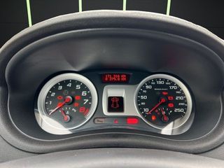 Renault Clio 2.0 16v Renault Sport 145 kW (200 CV)