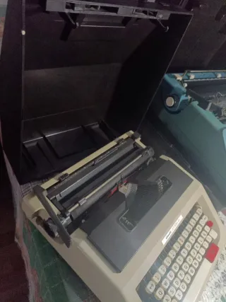 Lote 2 Olivetti Estudio 46-Lettera 42* a reparar