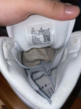 Air Jordan 1 Mid Gris y Blanco nuevas