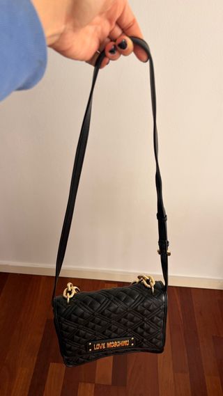Bolsa Love Moschino negra como nueva