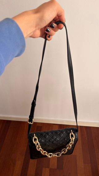 Bolsa Love Moschino negra como nueva