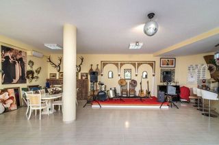 Chalet en alquiler en Elviria en Marbella