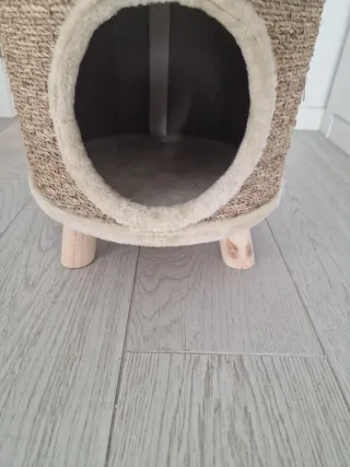 Casita rascador para gatos