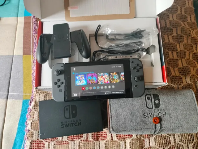 Nintendo Switch Gris y Negro