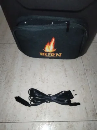 Nevera Portátil Burn Energy Drink refrigerada.