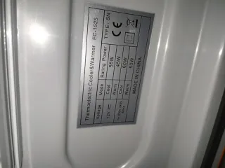 Nevera Portátil Burn Energy Drink refrigerada.