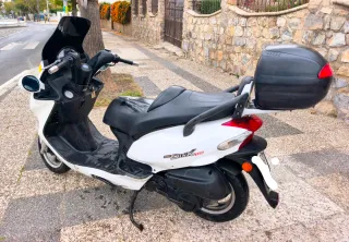 Kymco Grand Dink 125cc Blanca