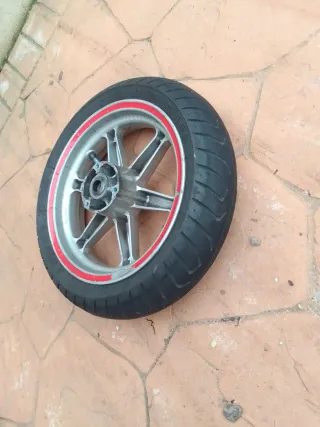 Rueda Delantera Moto 110/70/12