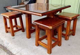 Mesita cuadra 4 bancos cristal 0,50 alto 0,75 lado