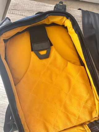 Mochila Vanquest Carbide 8 Negra/Azul