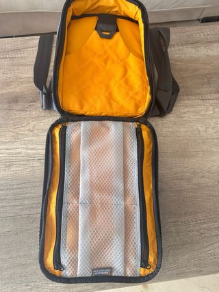 Mochila Vanquest Carbide 8 Negra/Azul