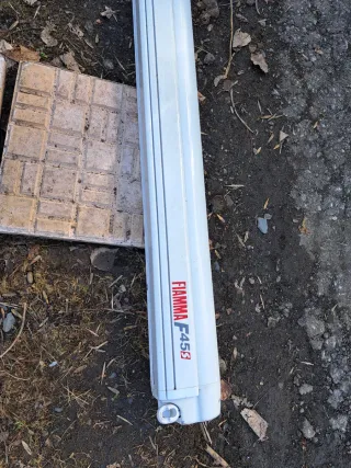 Toldo Fiamma 45S con cerramiento