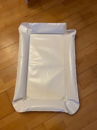 Cambiador inflable IKEA blanco