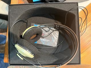 Sennheiser Momentum On-Ear Ivory Auriculares