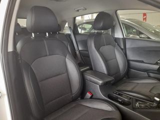 Kia Niro 1.6 GDi HEV 104kW (141CV) Drive