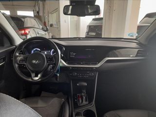 Kia Niro 1.6 GDi HEV 104kW (141CV) Drive