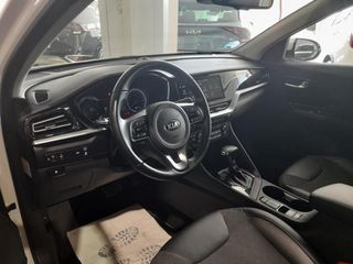 Kia Niro 1.6 GDi HEV 104kW (141CV) Drive