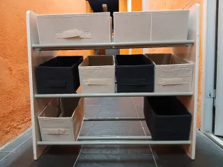 Estantería infantil con cestas