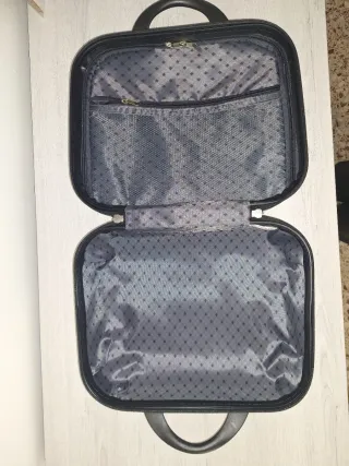 Maleta neceser plateado para viaje