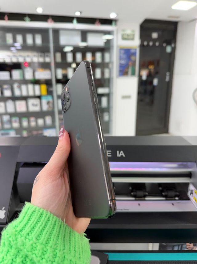 IPHONE 11 Pro Max 256gb COMO NUEVO