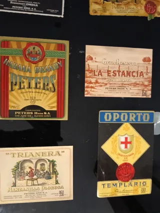 Etiquetas bodega vino vintage decoración cuadros