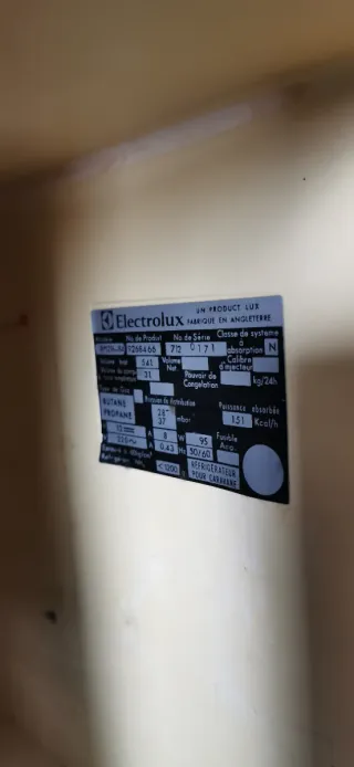 Nevera Trivalente Caravana Electrolux