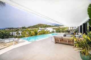 Chalet en alquiler en Los Naranjos - Las Brisas en Marbella