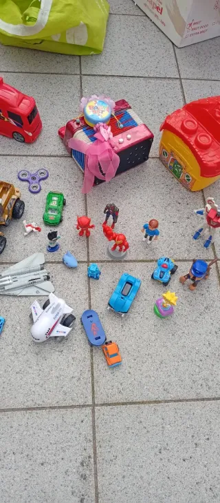 Set giocattoli misti