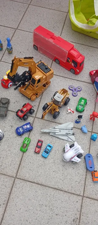 Set giocattoli misti