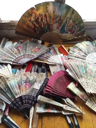 Conjunto di ventagli decorativi