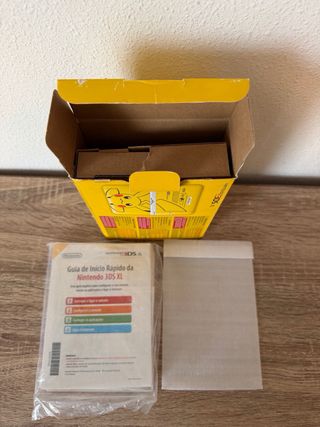 Nintendo 3DS XL Pikachu Edición Caja