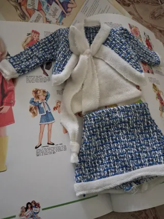 Muñecas furga:  4 Vestidos Alta Moda 3S