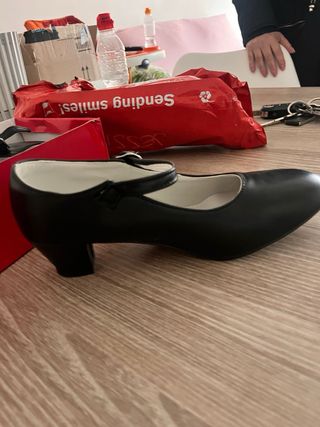 Zapato de baile o fallera negro