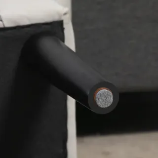 Banqueta tapizada con brazos