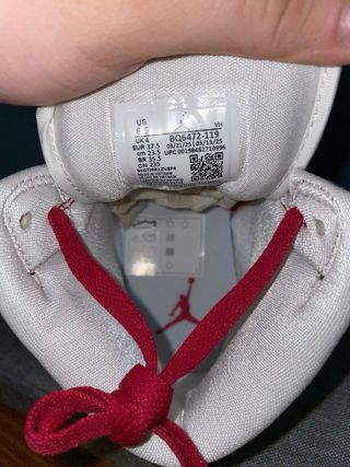 Air Jordan 1 Mid Rojas y Blancas nuevas