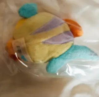 Peluche de pollito amarillo