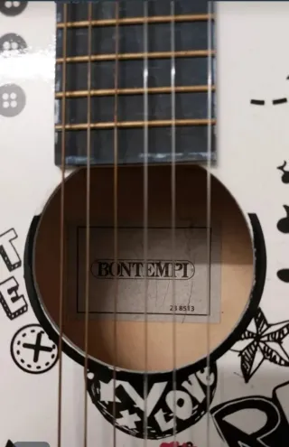 Chitarra Bontempi bianca decorata