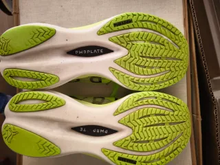 Zapatillas Puma Deviate 3 Hyrox Correr Verde y Neg