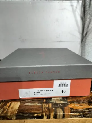 Botines marca Rebeca Sanver